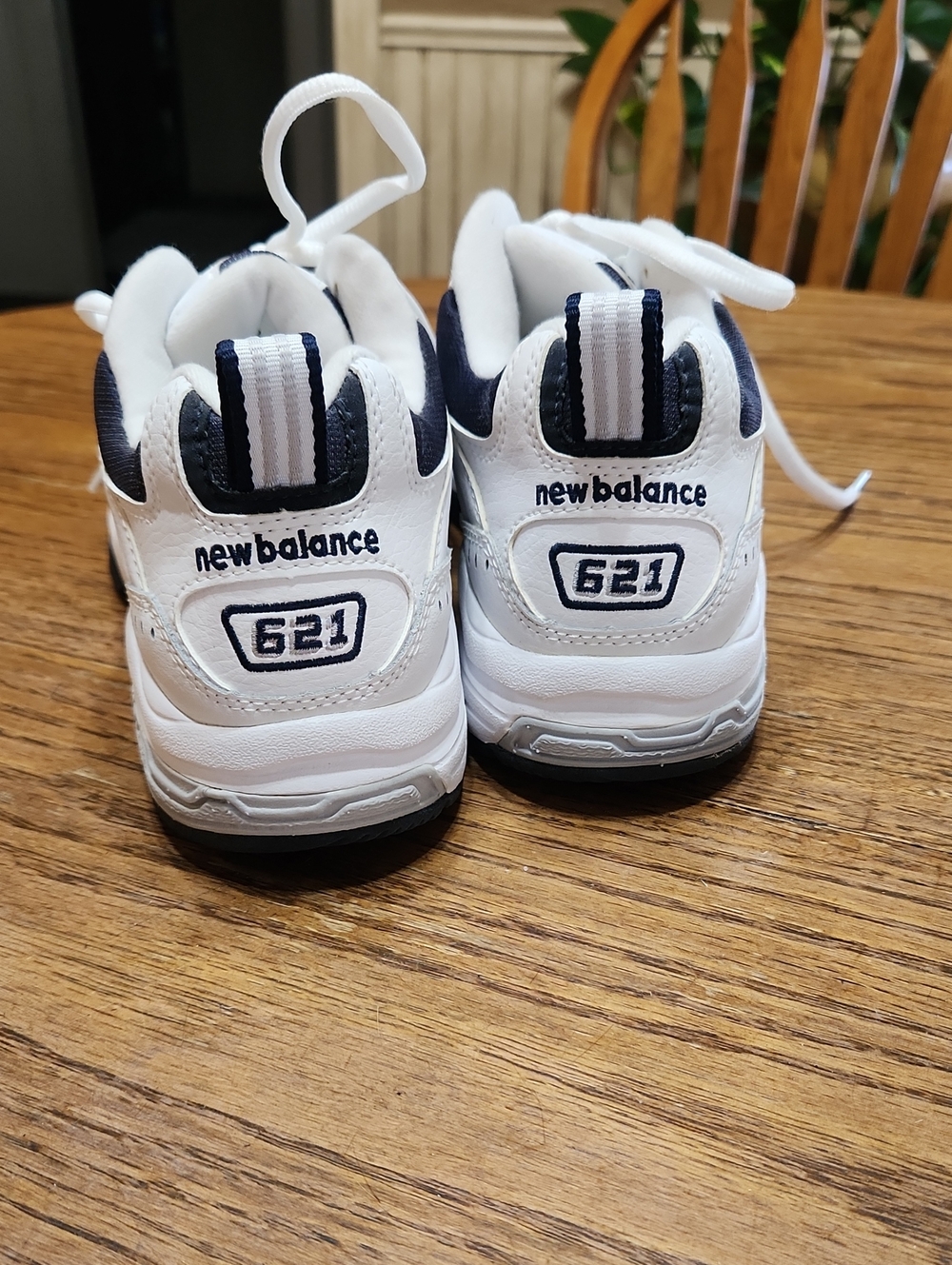 New Balance 621 Size 8 - Picture 3 of 6